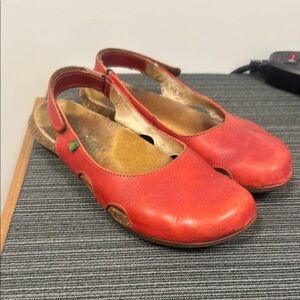 El Natutalista red slingback Shoes